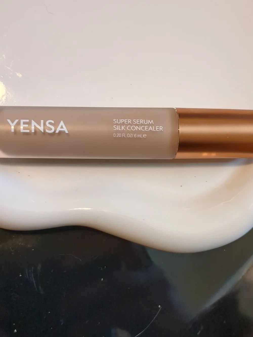 Super Serum Silk Concealer